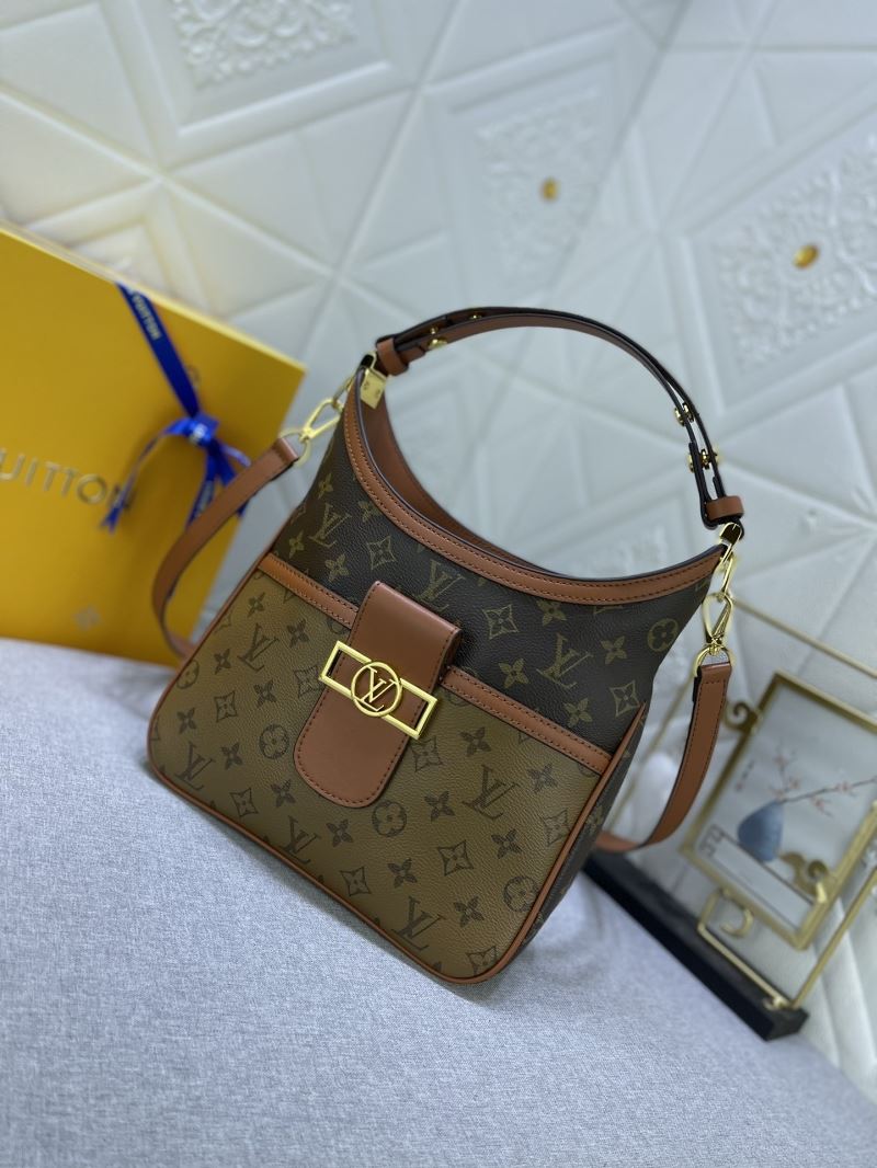 Louis Vuitton Hobo Bags